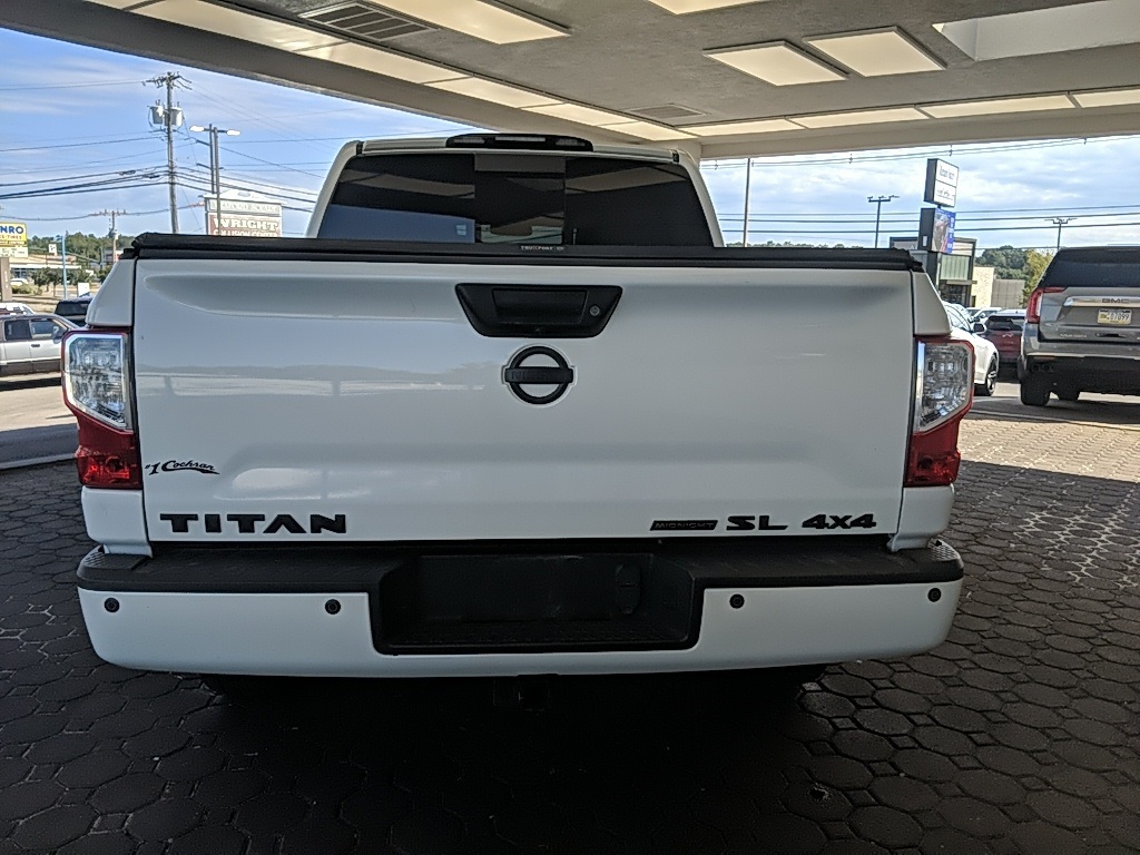 2019 Nissan Titan SL photo 3