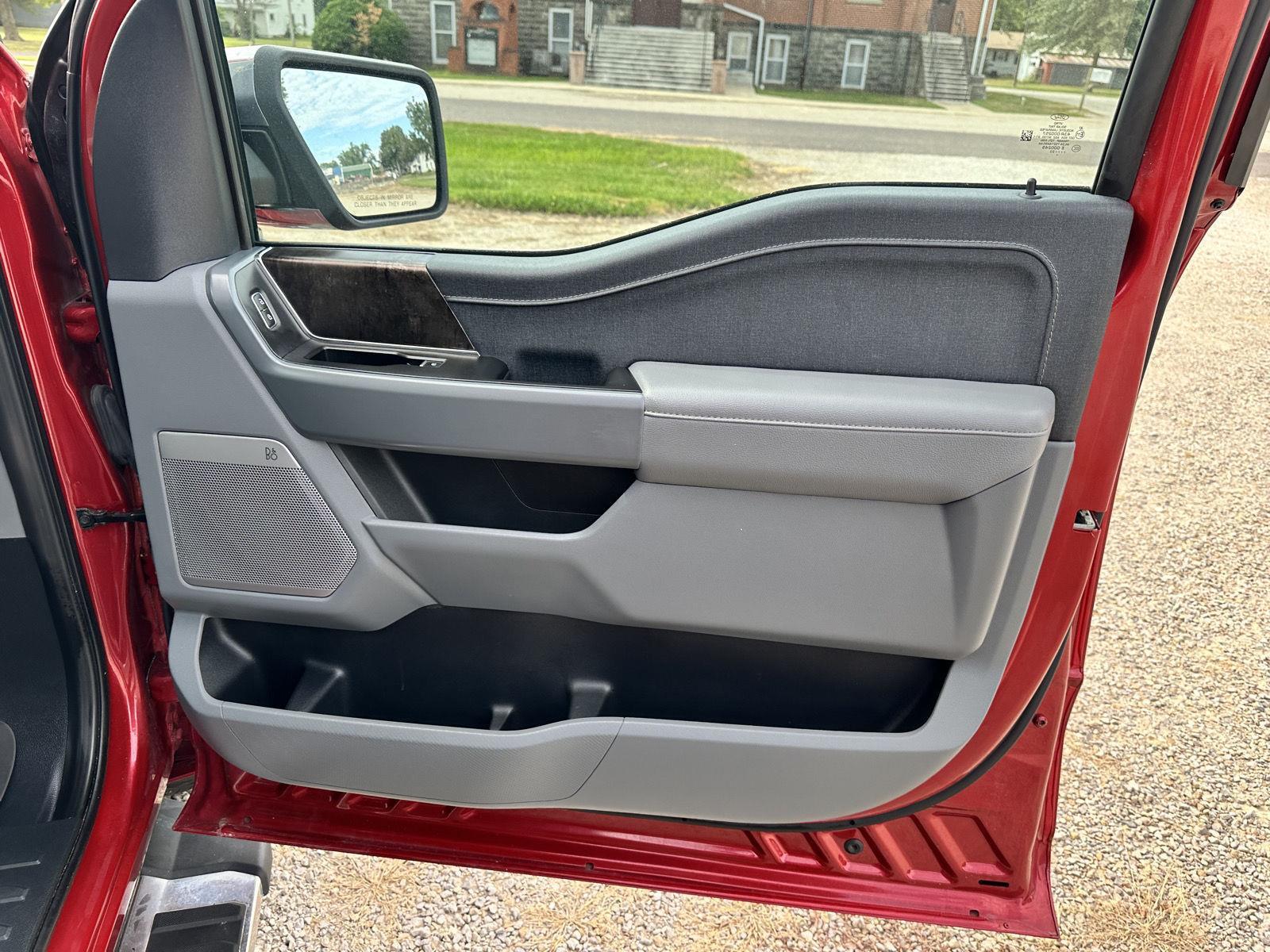 2023 Ford F-150 Lariat photo 18