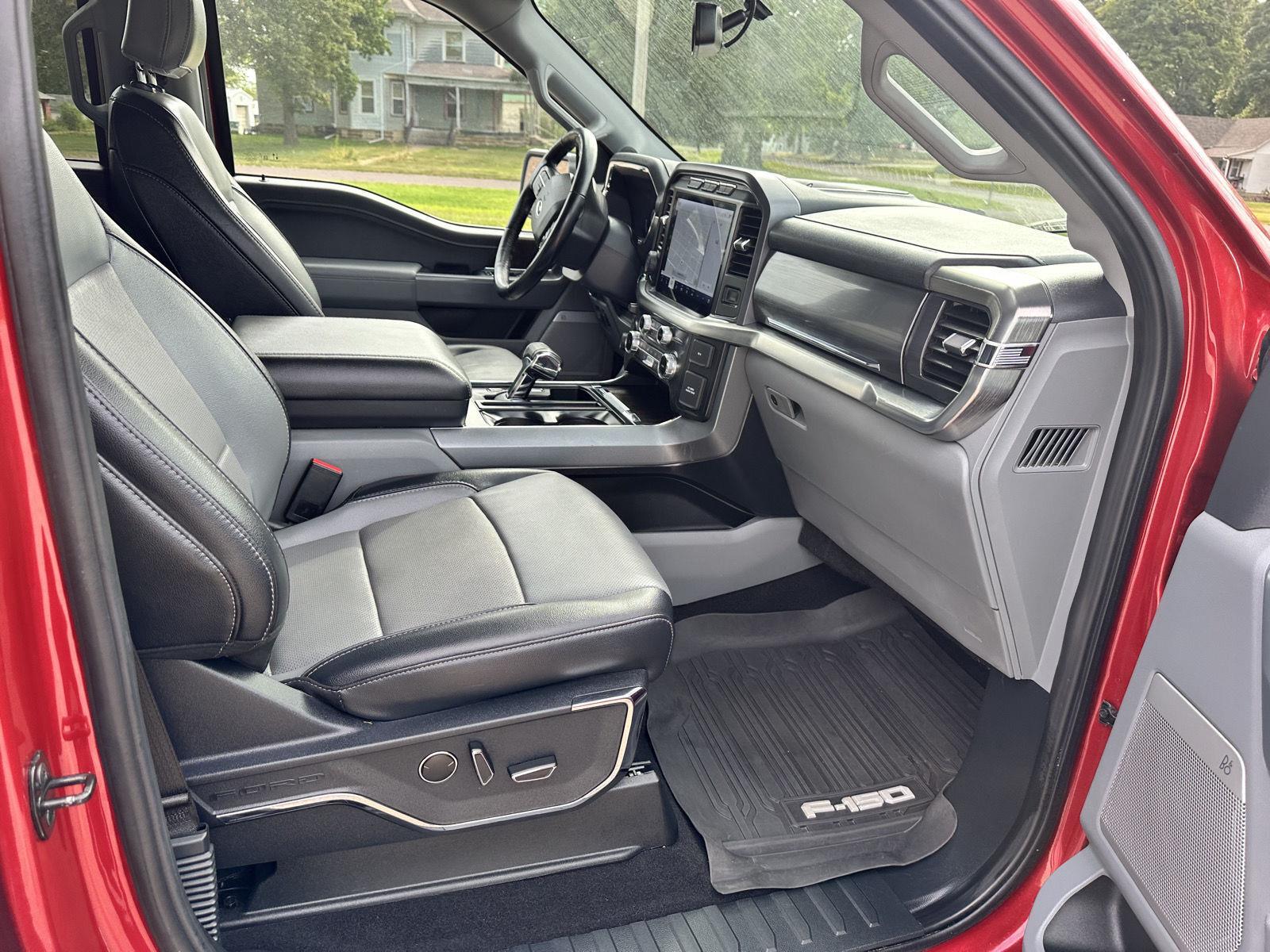 2023 Ford F-150 Lariat photo 19