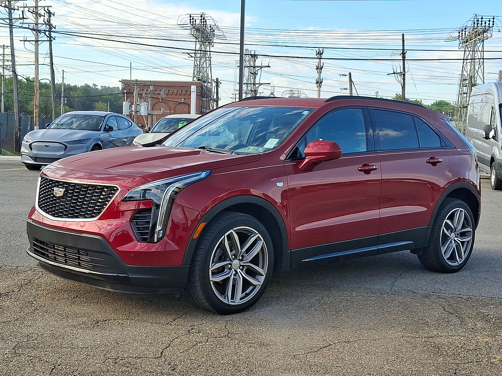 2019 Cadillac XT4 Sport photo 3