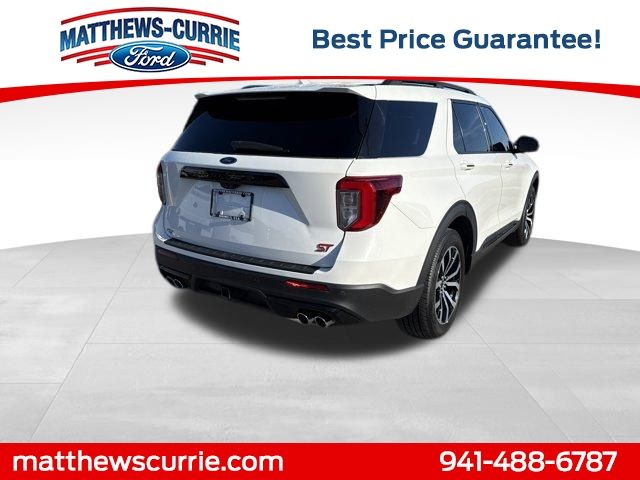 2022 Ford Explorer ST photo 2