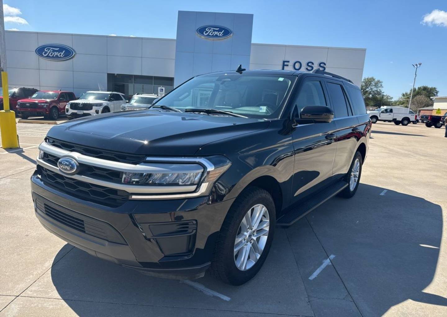 2024 Ford Expedition XLT's photo