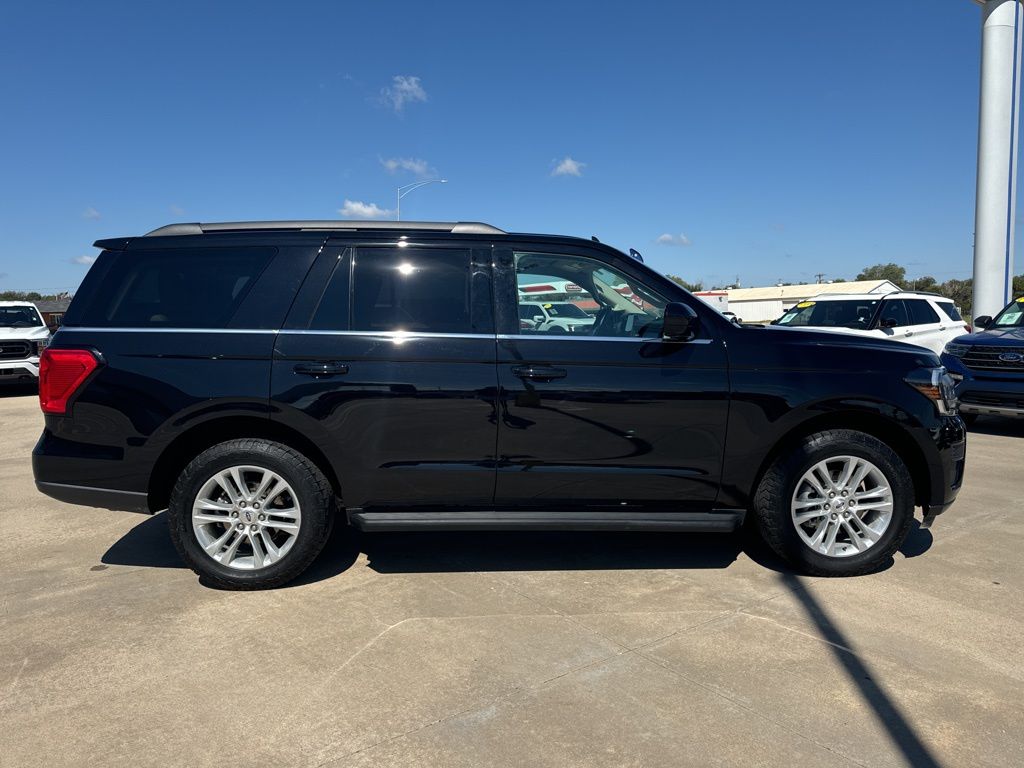 2024 Ford Expedition XLT photo 4