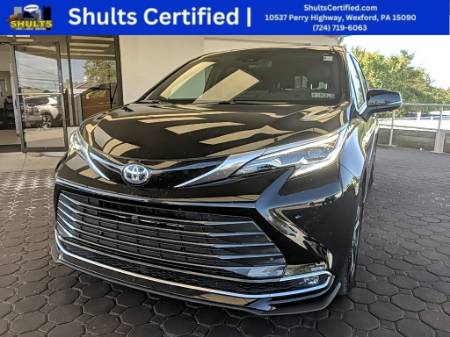 2025 Toyota Sienna Platinum