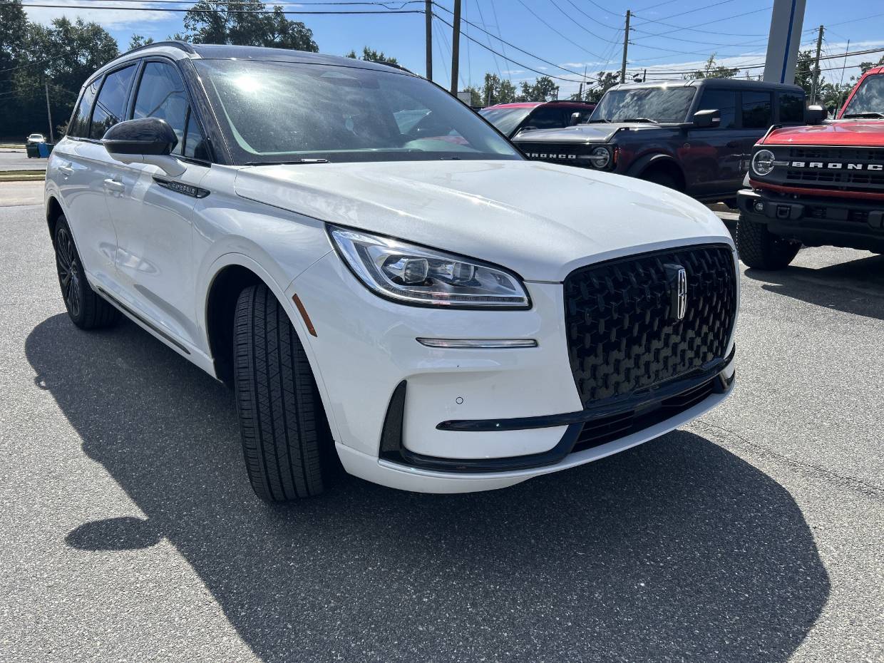 2023 Lincoln Corsair Reserve's photo