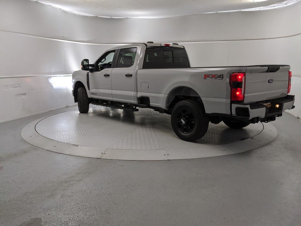 2026 Ford F-350 XL photo 3