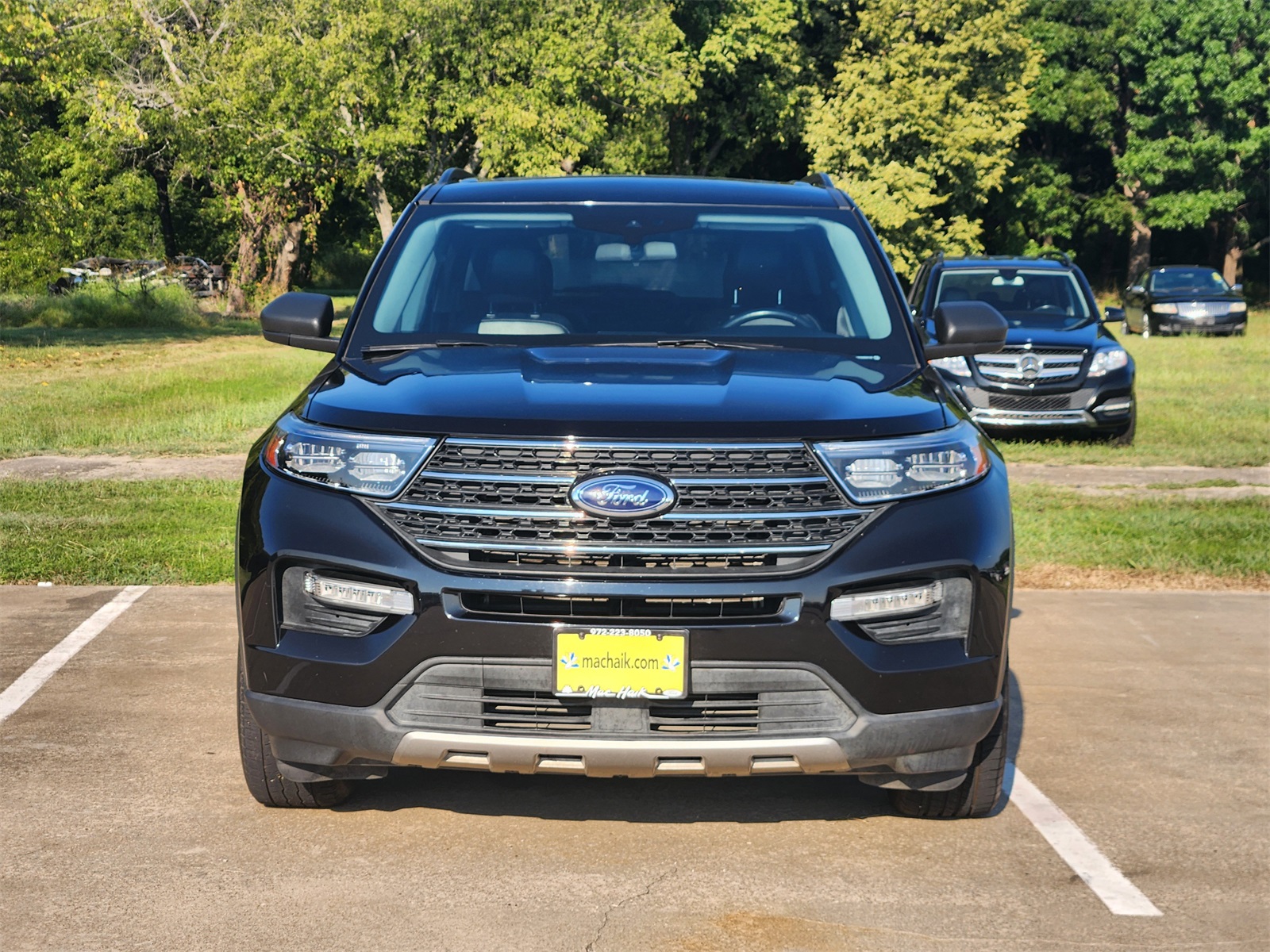 2022 Ford Explorer XLT photo 2
