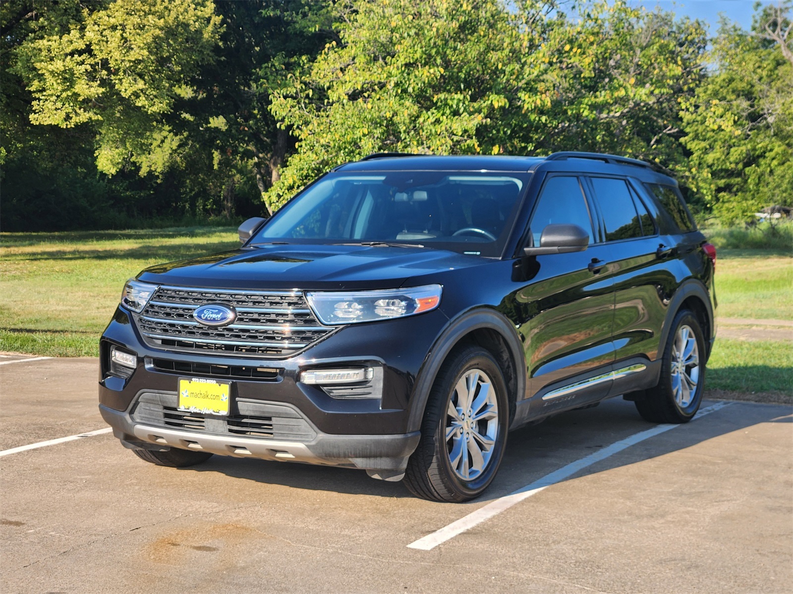 2022 Ford Explorer XLT photo 3