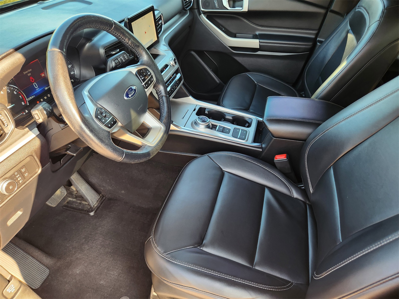 2022 Ford Explorer XLT photo 11