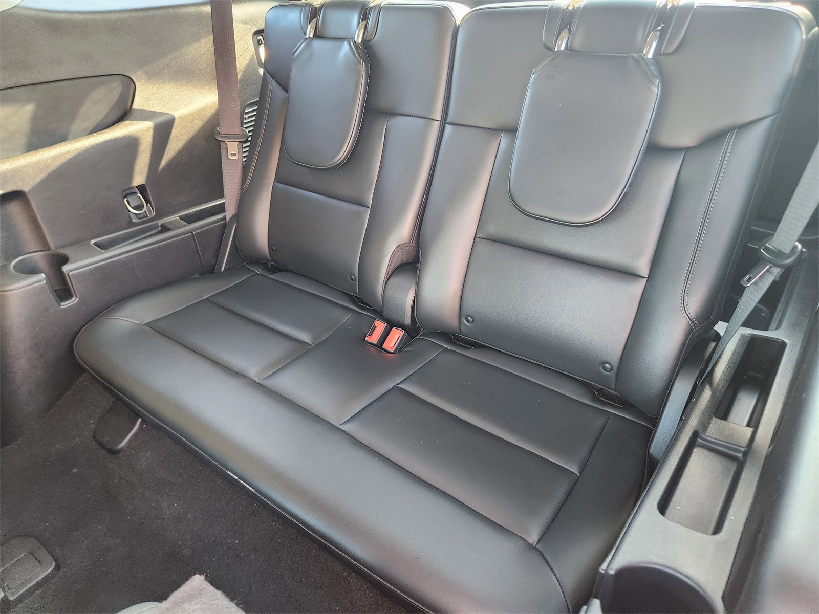 2022 Ford Explorer XLT photo 29