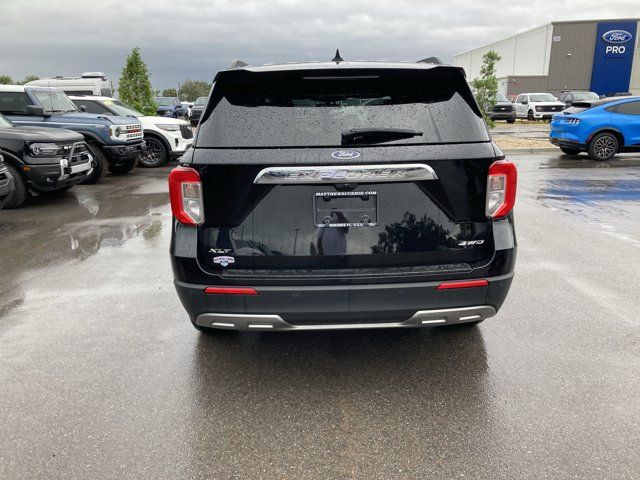 2023 Ford Explorer XLT photo 2