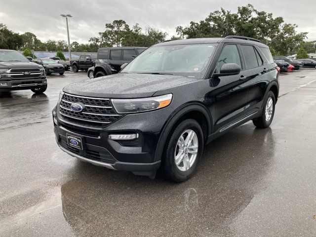 2023 Ford Explorer XLT photo 4