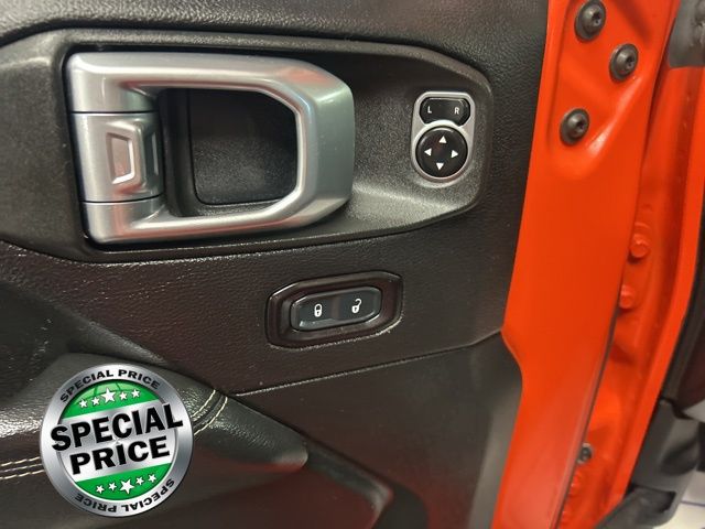 2020 Jeep Wrangler Unlimited Sahara photo 11