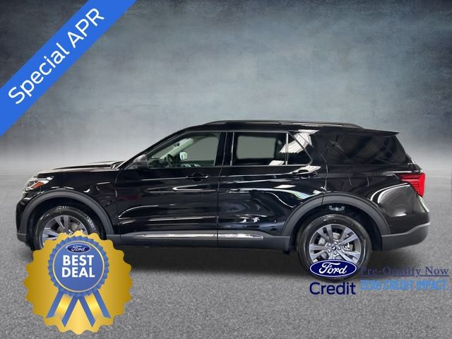 2025 Ford Explorer photo 2