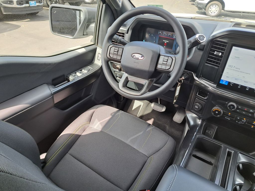 2025 Ford F-150 STX photo 11