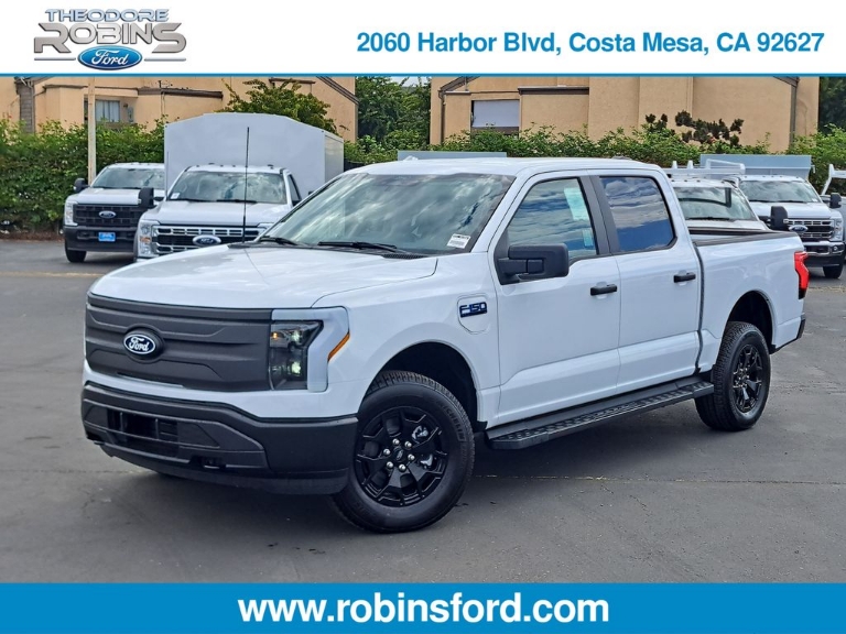 2025 Ford F-150 Lightning PRO