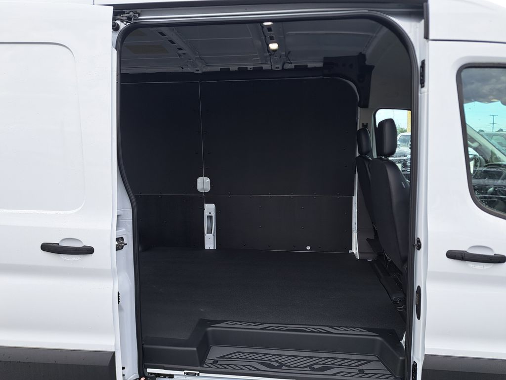 2025 Ford Transit photo 7