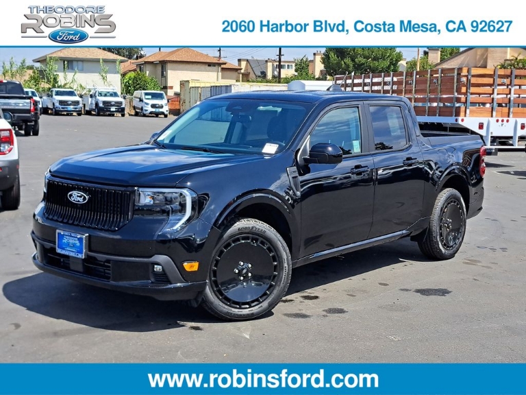 2025 Ford Maverick Lobo Standard