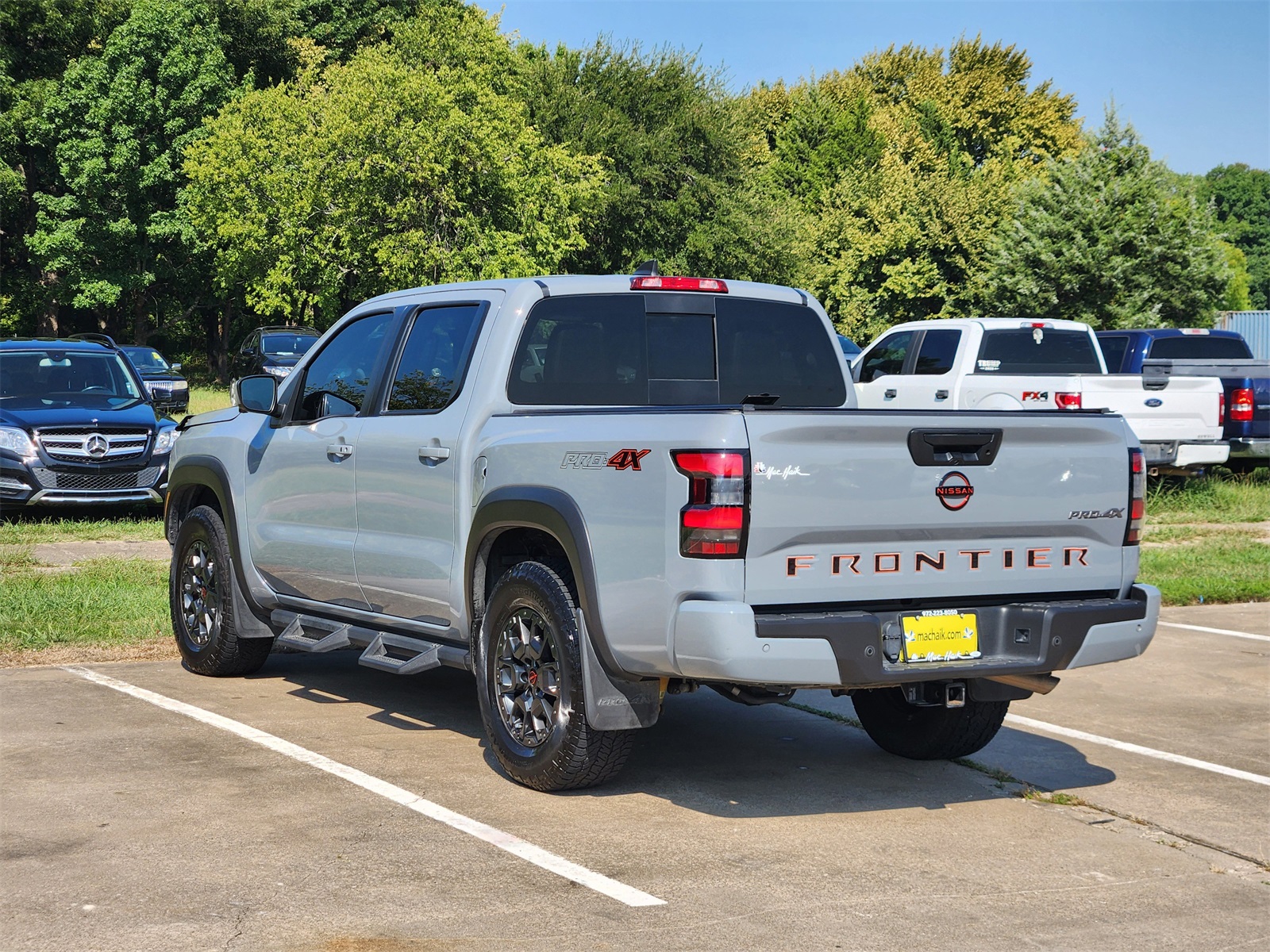 2023 Nissan Frontier PRO-4X photo 6