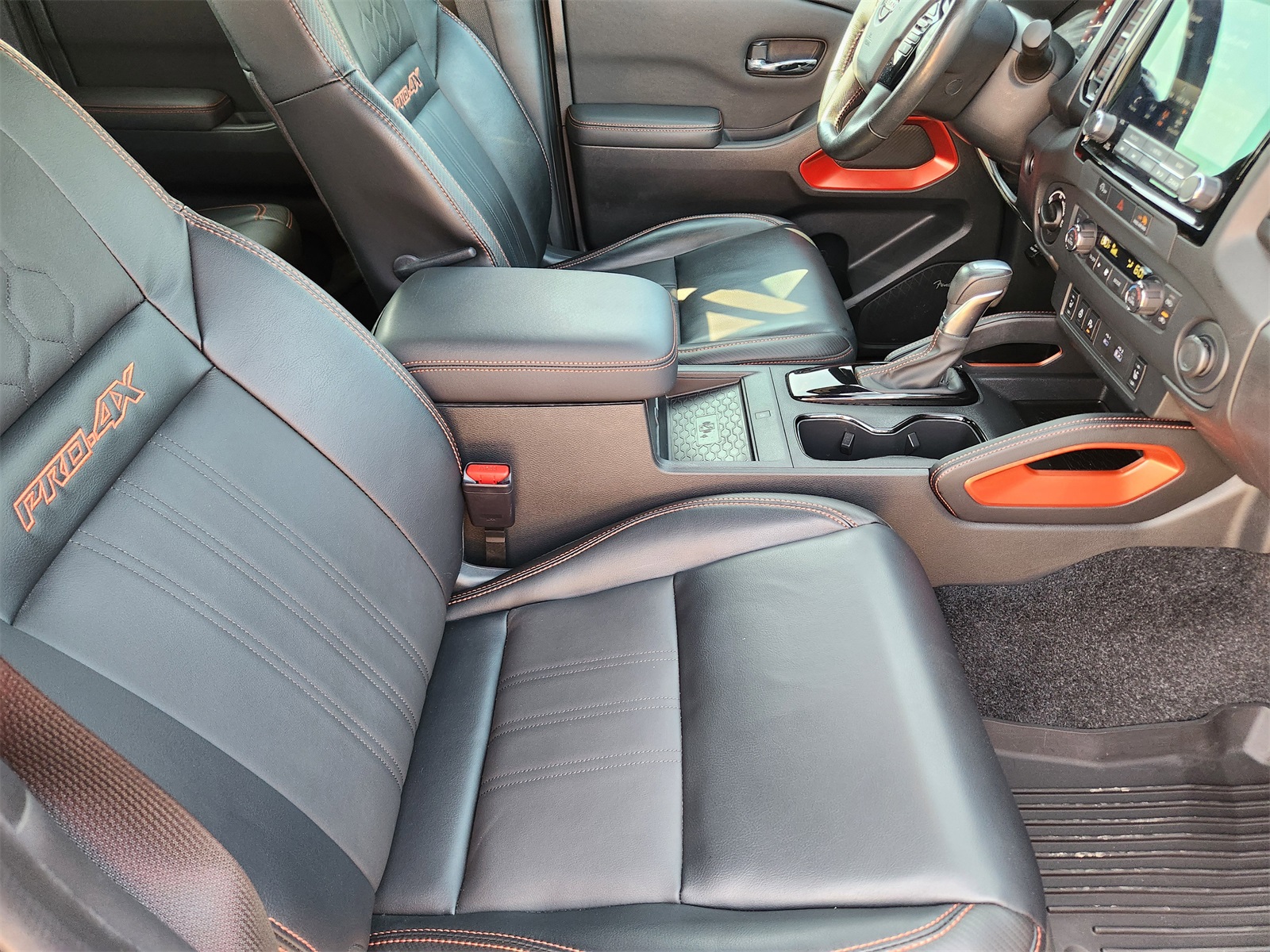 2023 Nissan Frontier PRO-4X photo 11