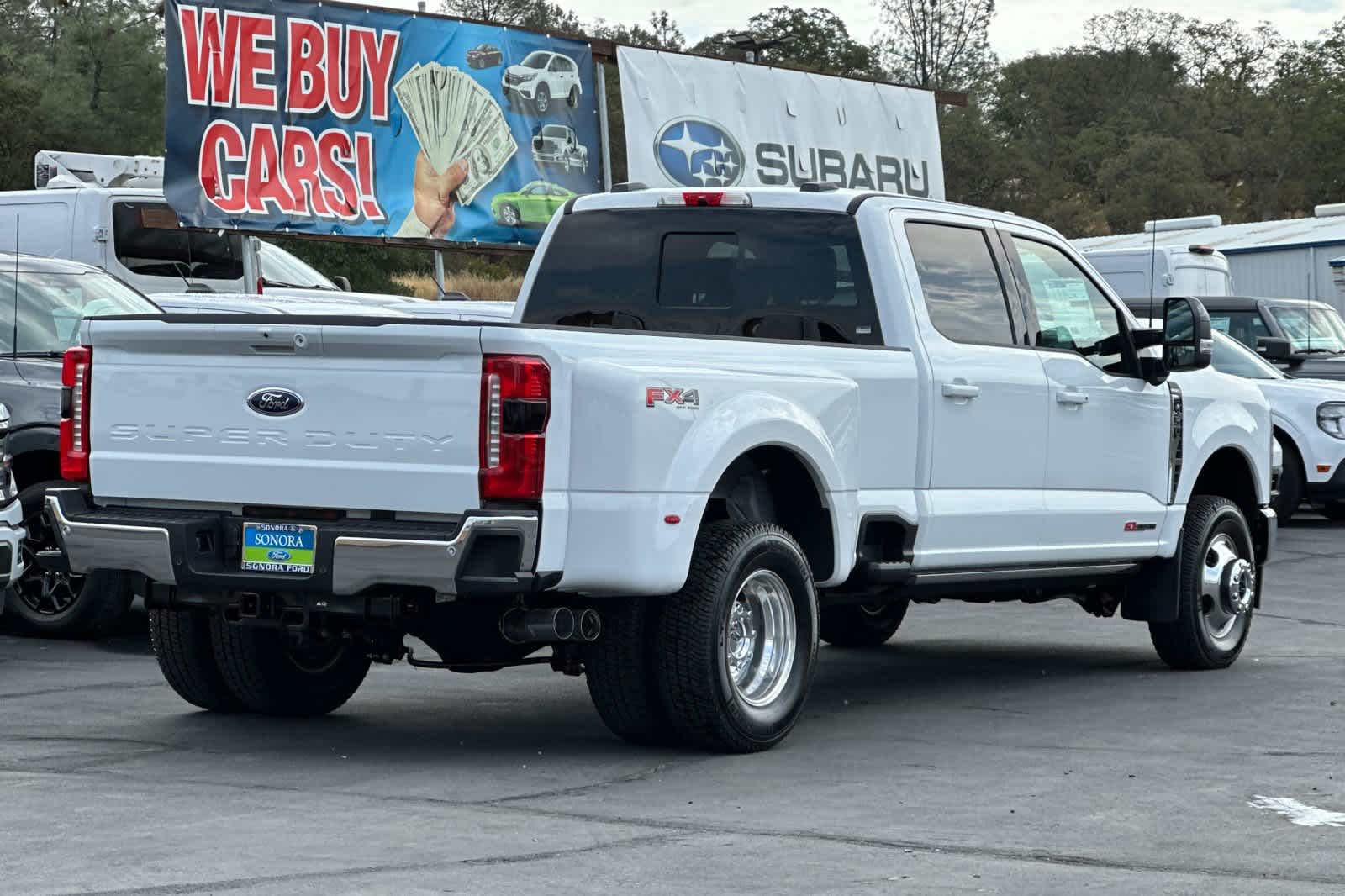 2026 Ford F-350 Lariat photo 3
