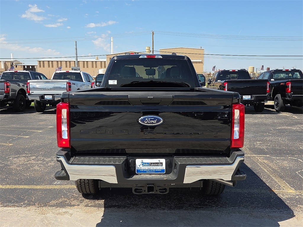 2025 Ford F-250 photo 4