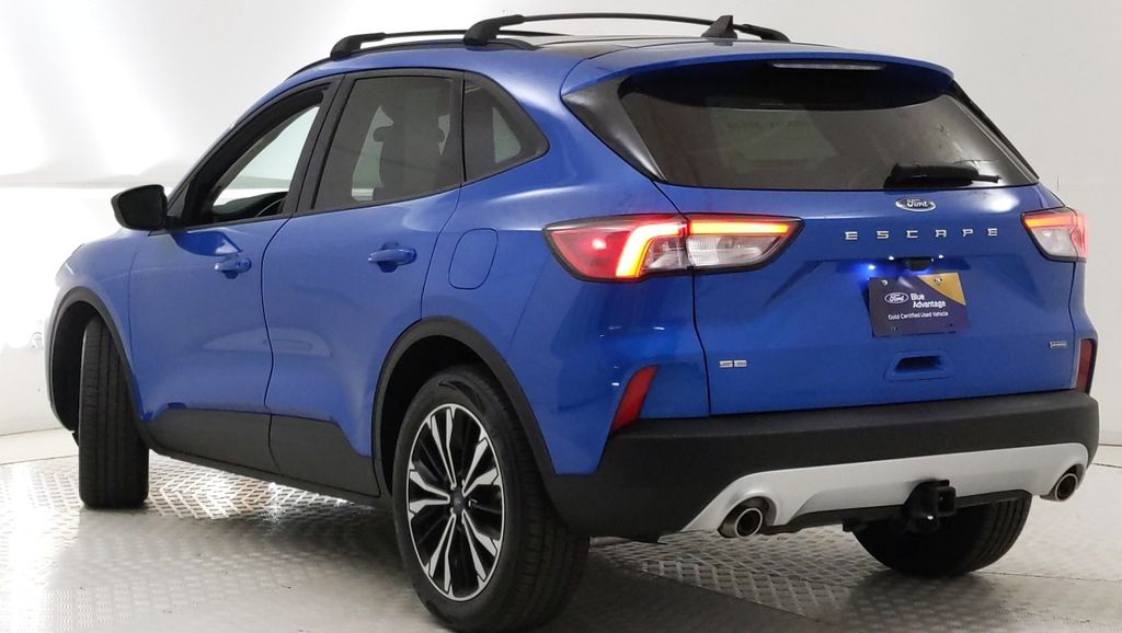 2021 Ford Escape SE Hybrid photo 4