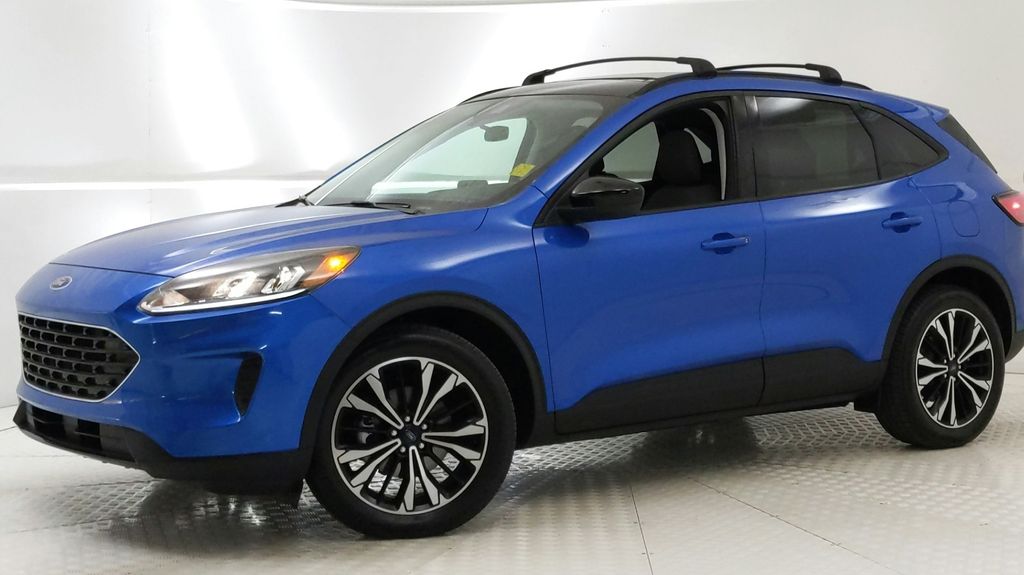 2021 Ford Escape SE Hybrid photo 6