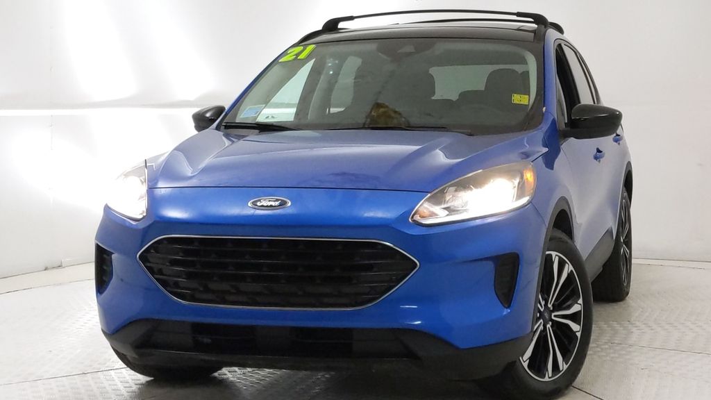 2021 Ford Escape SE Hybrid photo 7