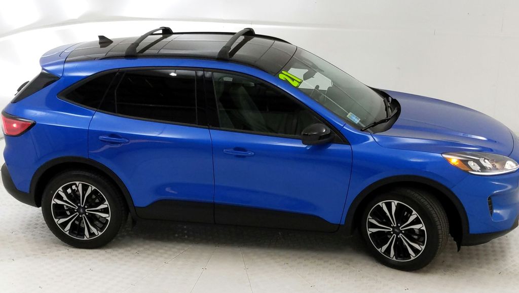 2021 Ford Escape SE Hybrid photo 10