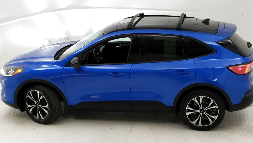2021 Ford Escape SE Hybrid photo 14