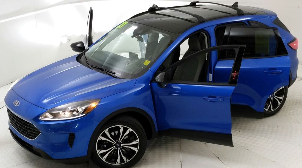 2021 Ford Escape SE Hybrid photo 20