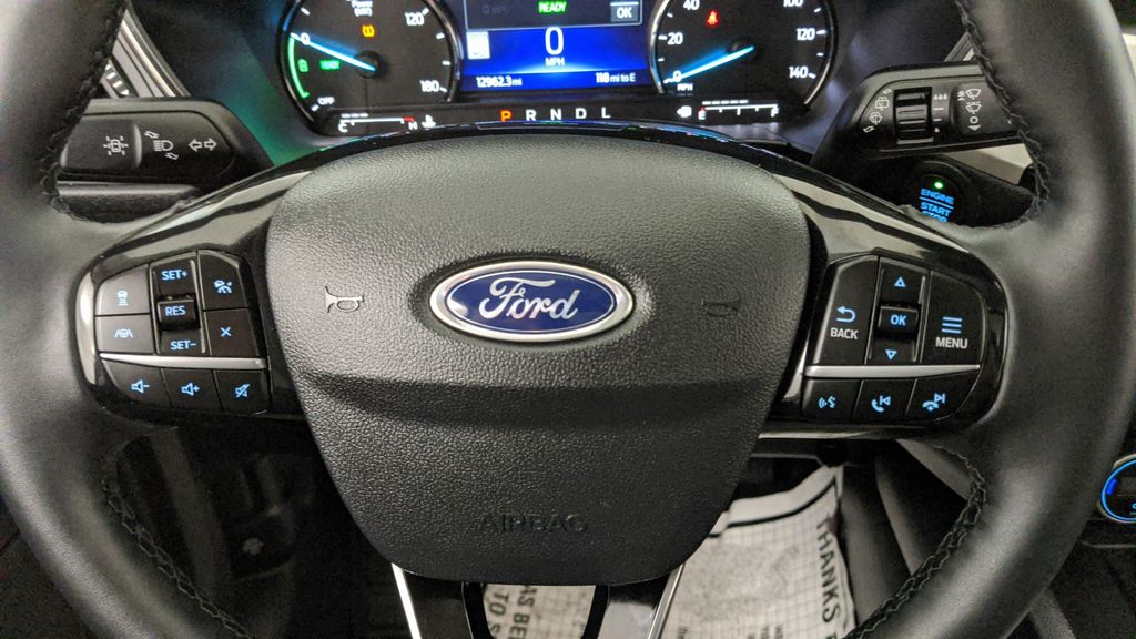 2021 Ford Escape SE Hybrid photo 25
