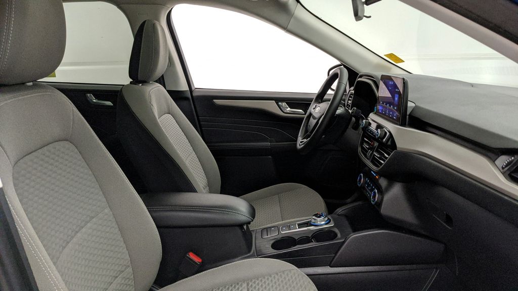 2021 Ford Escape SE Hybrid photo 33