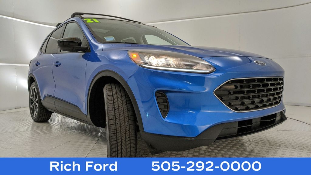 2021 Ford Escape SE Hybrid photo 35