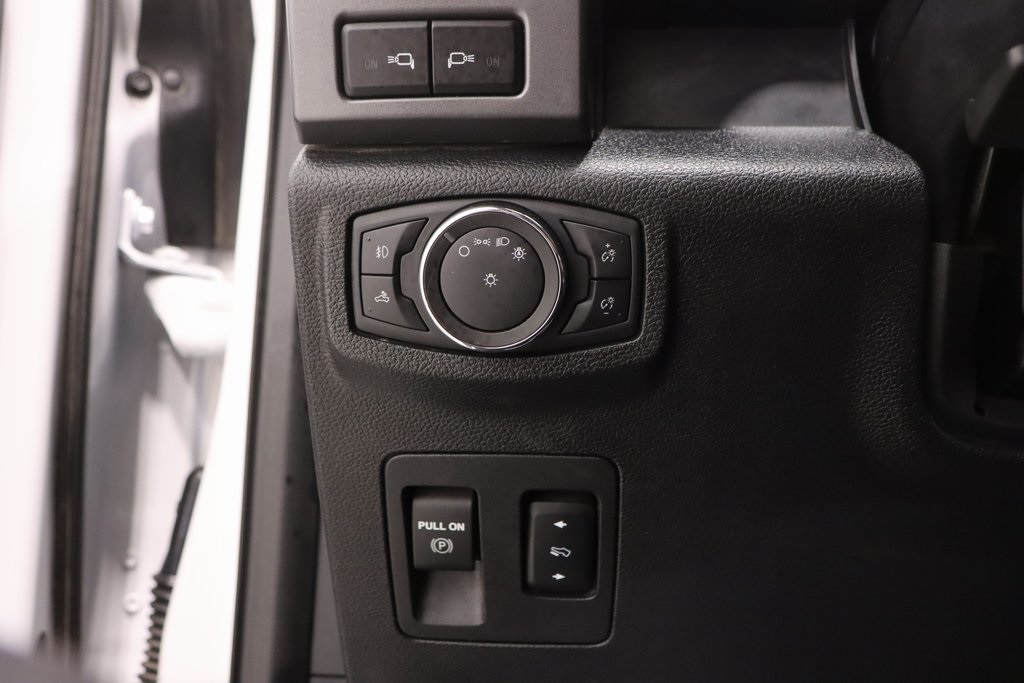 2020 Ford F-150 XLT photo 22
