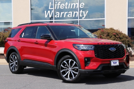 2025 Ford Explorer ST-Line