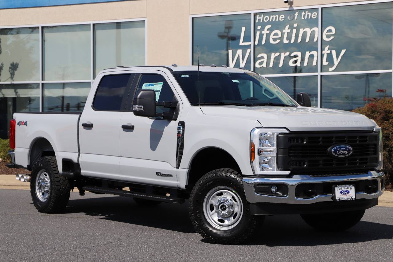 2026 Ford F-350 Super Duty XL's photo