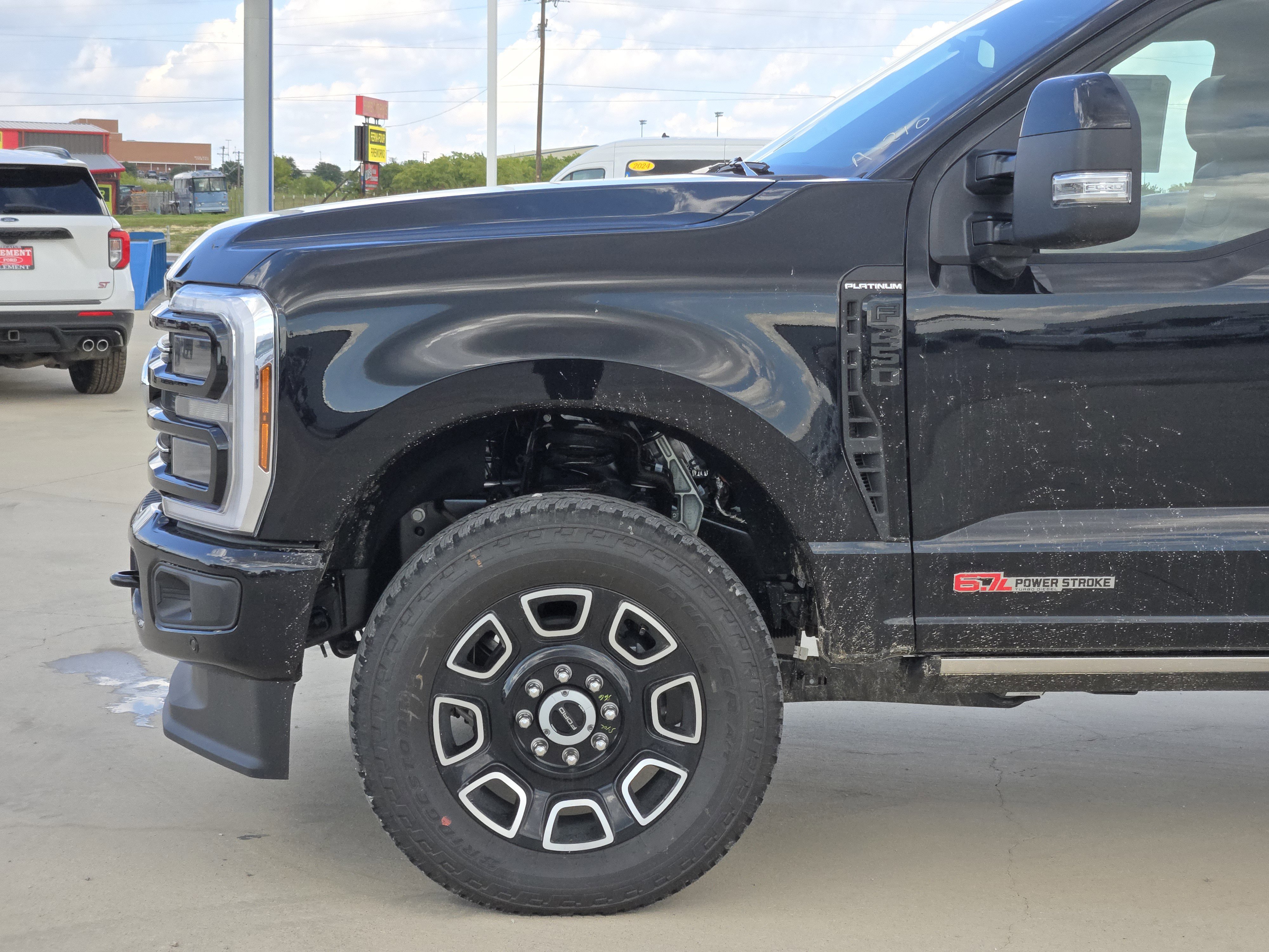 2026 Ford F-250 Platinum photo 4
