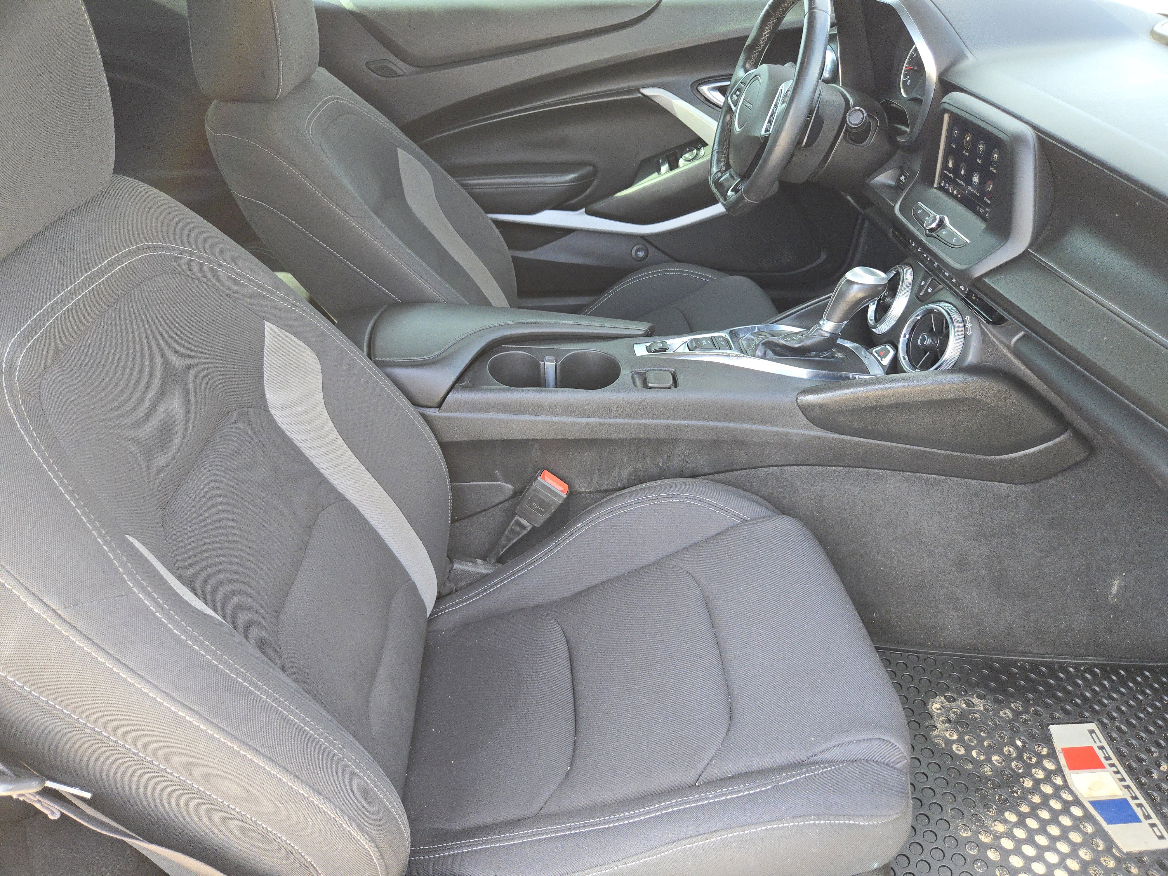 2021 Chevrolet Camaro 1LT photo 13