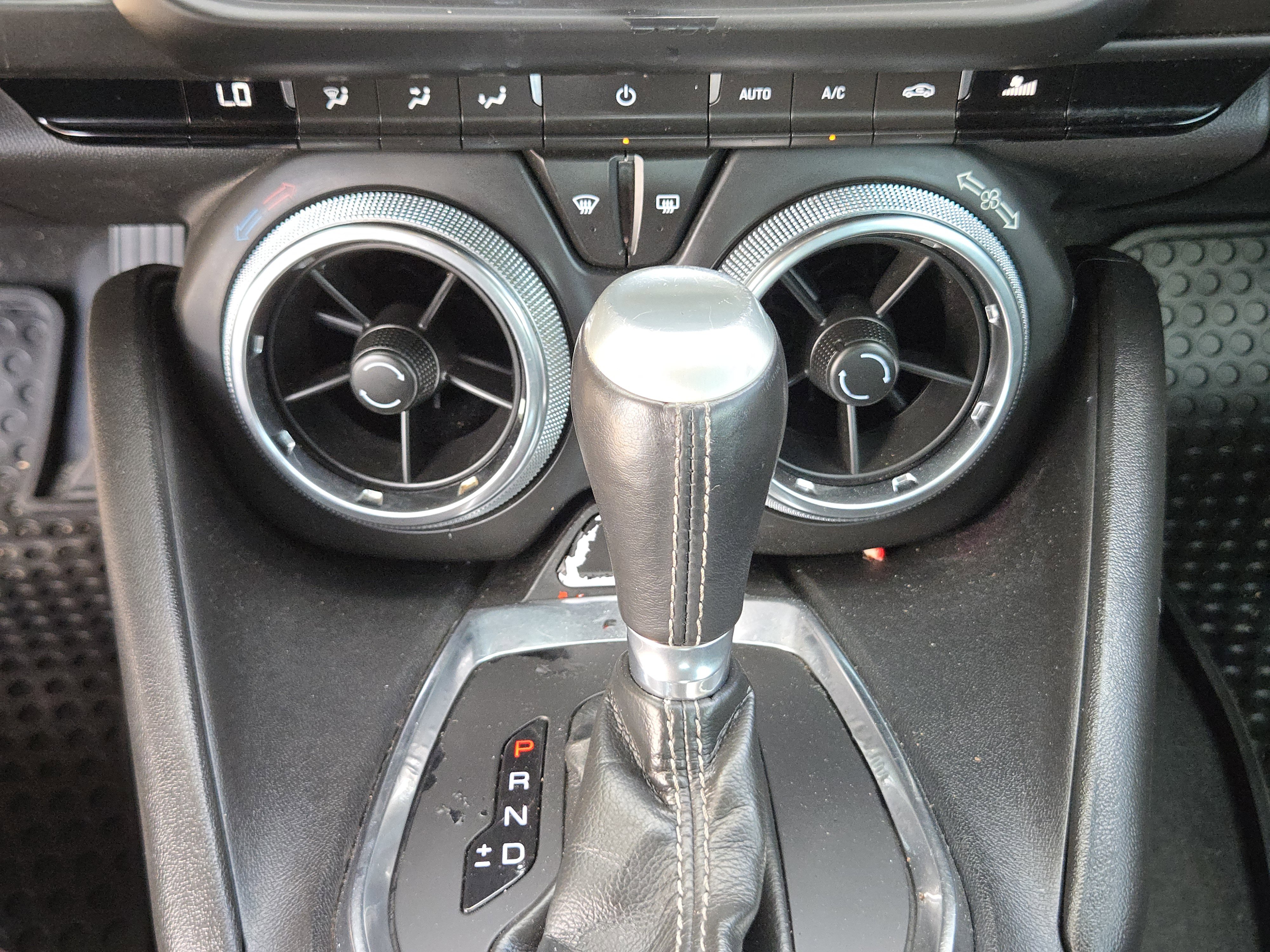 2021 Chevrolet Camaro 1LT photo 18