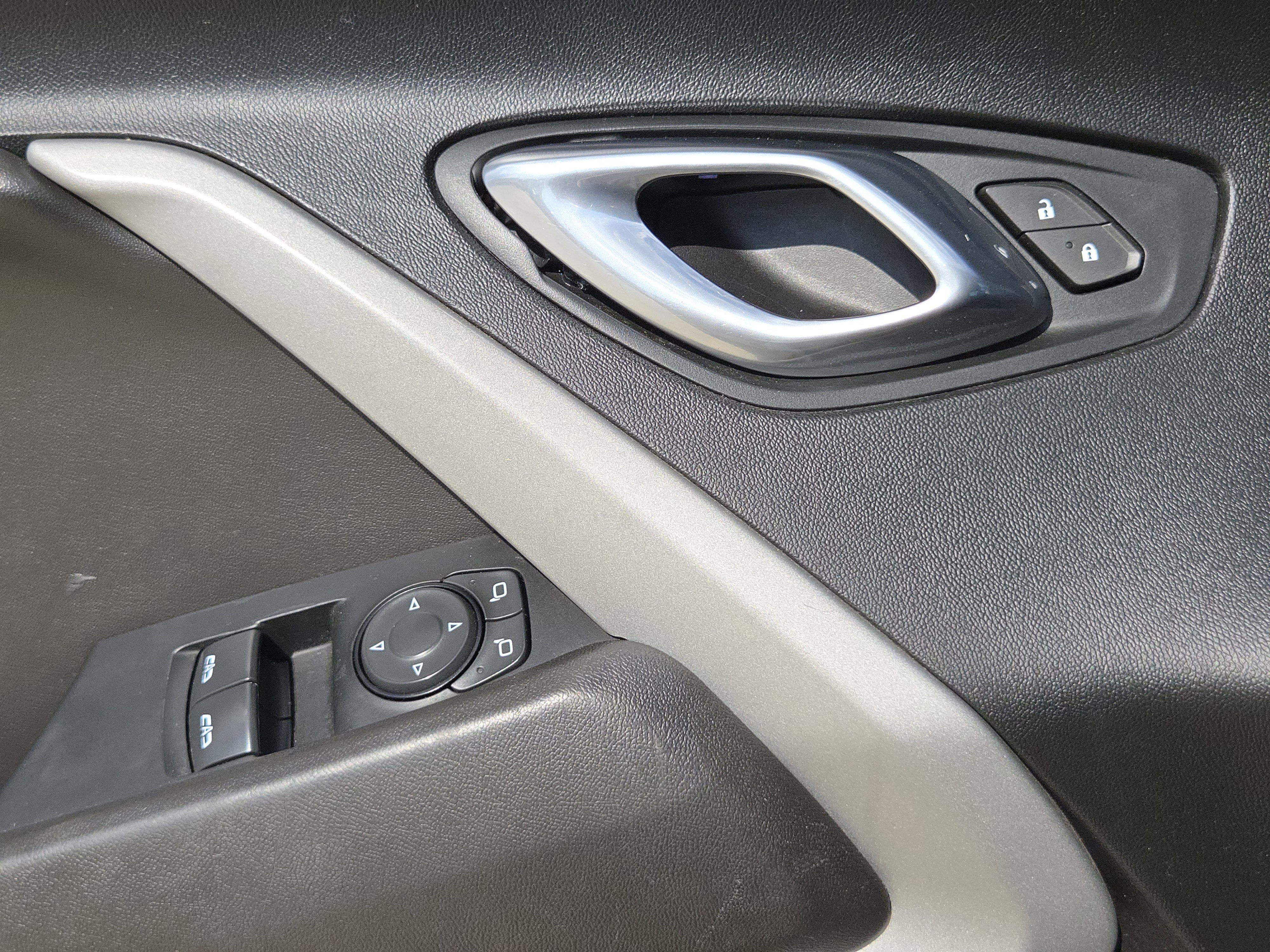 2021 Chevrolet Camaro 1LT photo 20