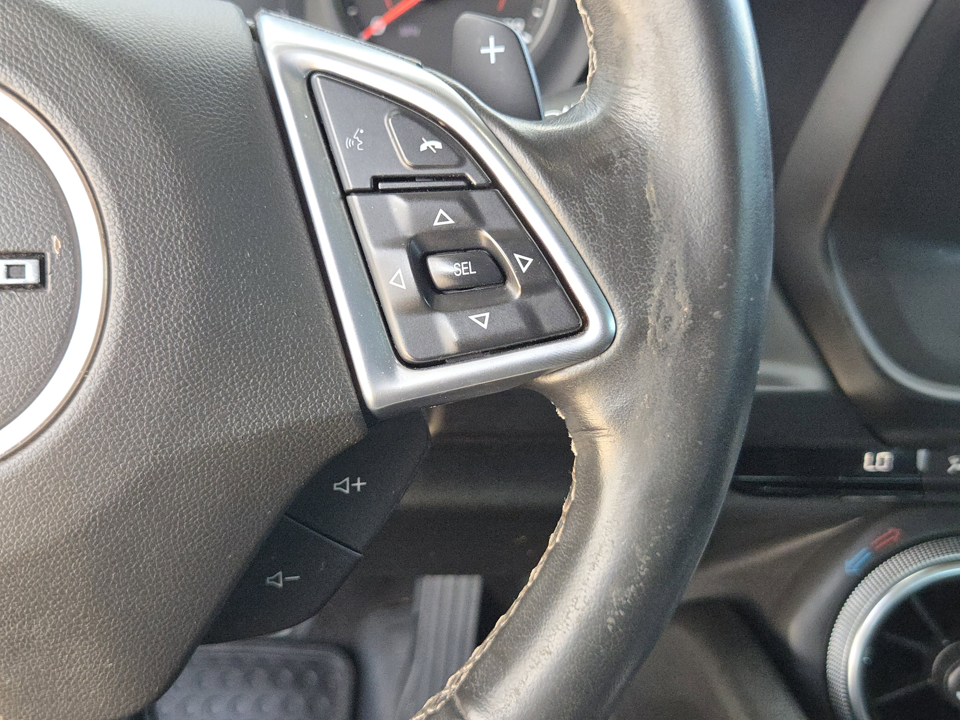 2021 Chevrolet Camaro 1LT photo 25