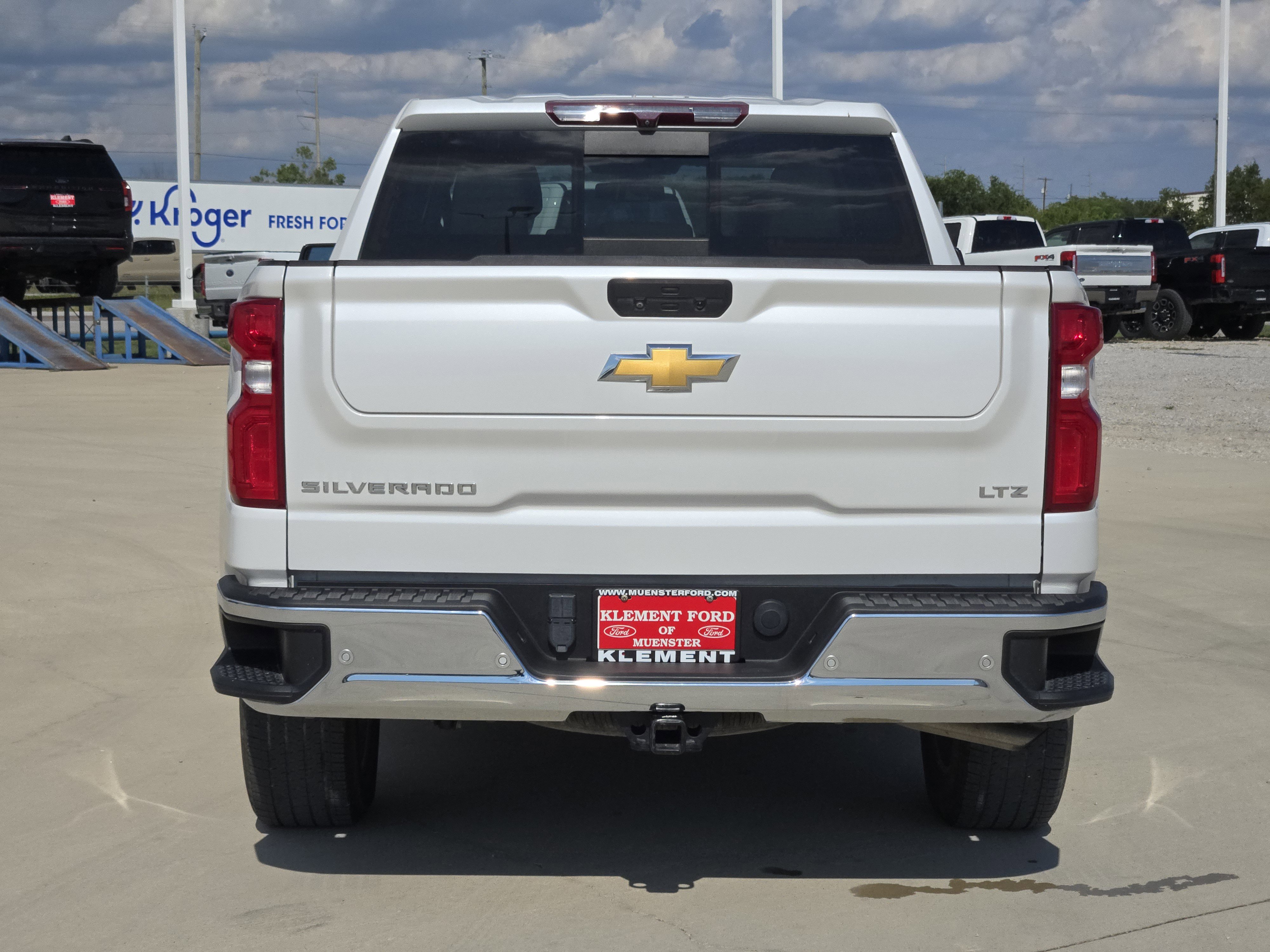 2022 Chevrolet Silverado 1500 LTZ photo 6