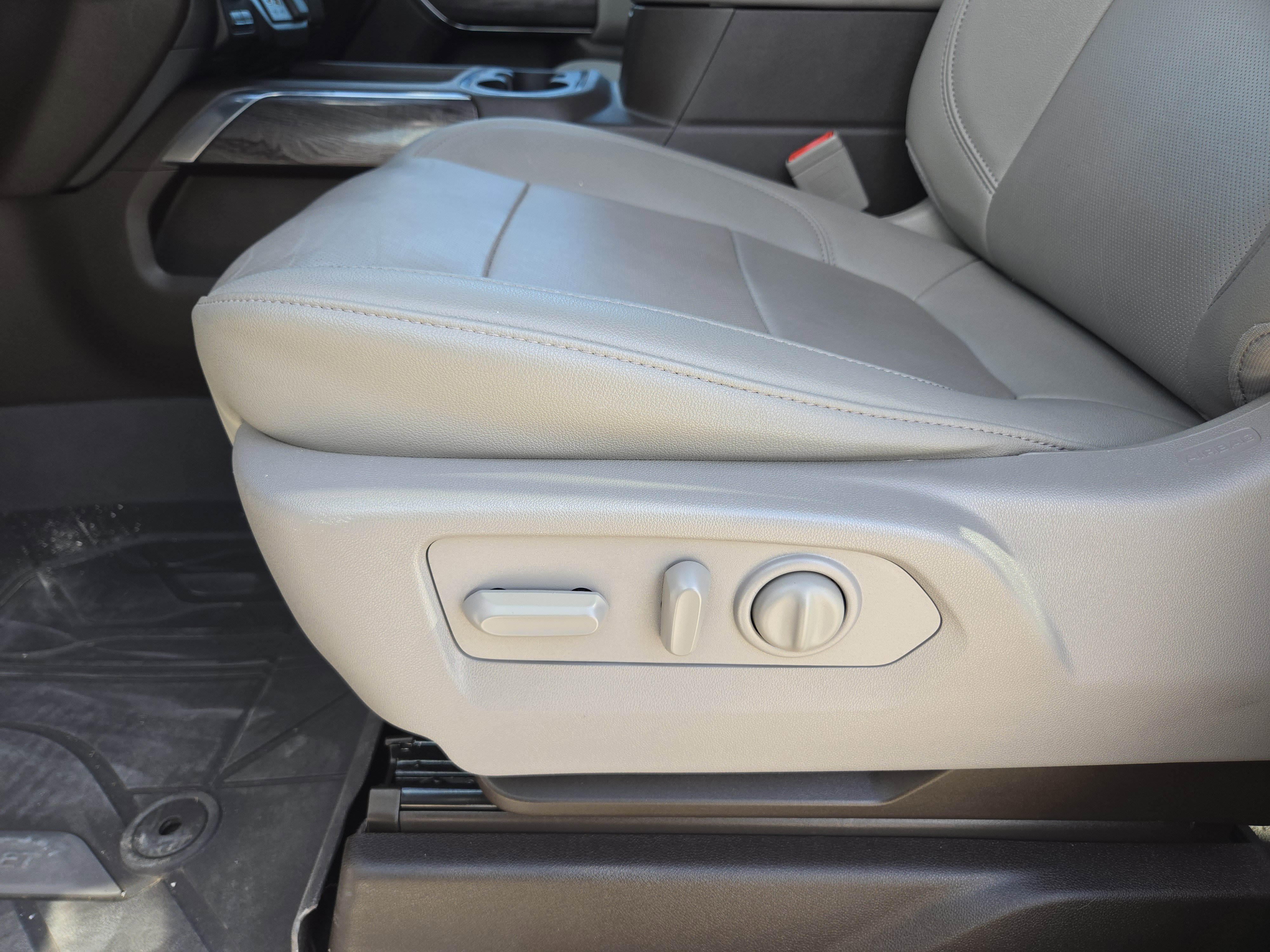 2022 Chevrolet Silverado 1500 LTZ photo 23