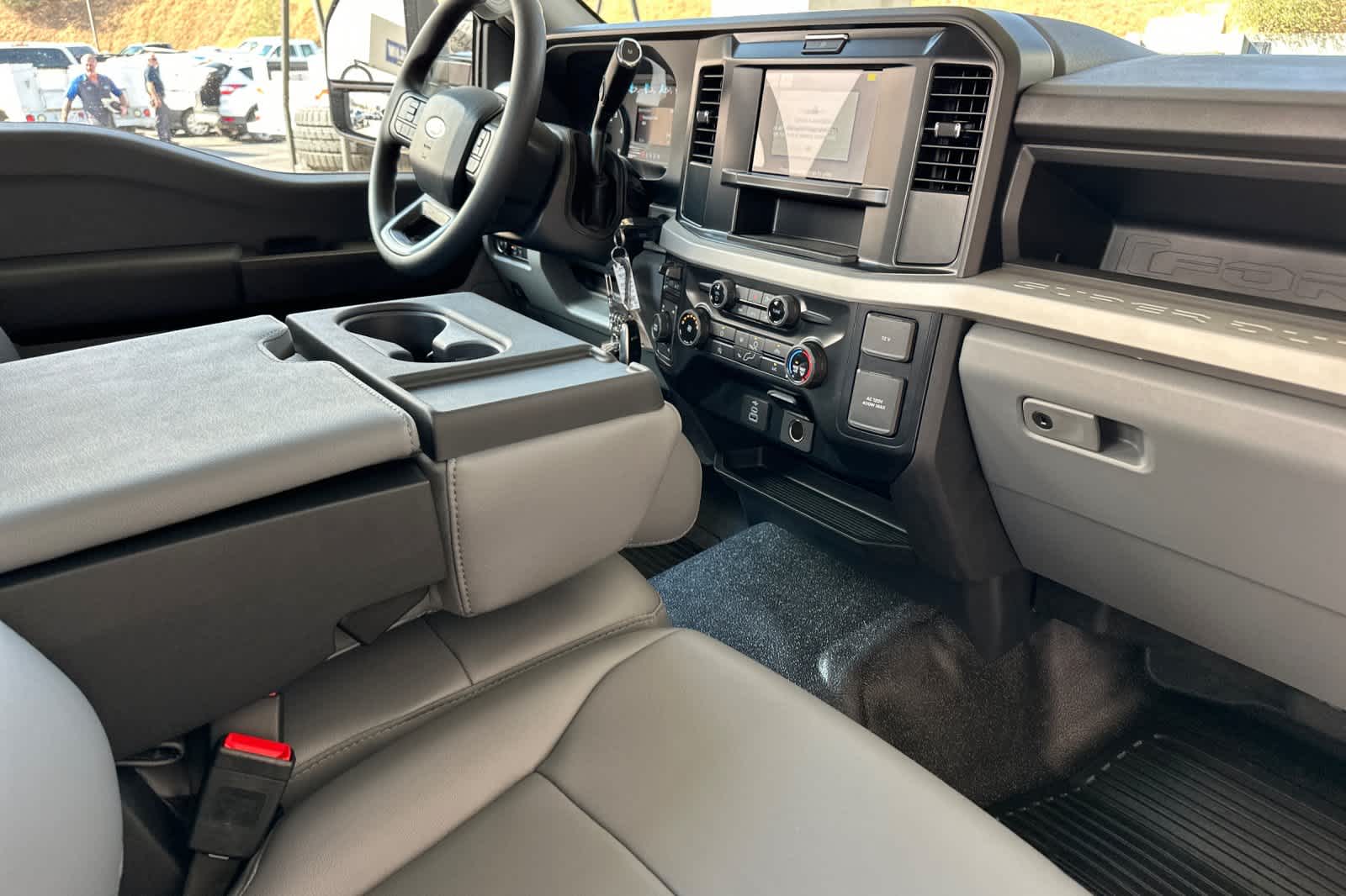 2026 Ford F-350 photo 10