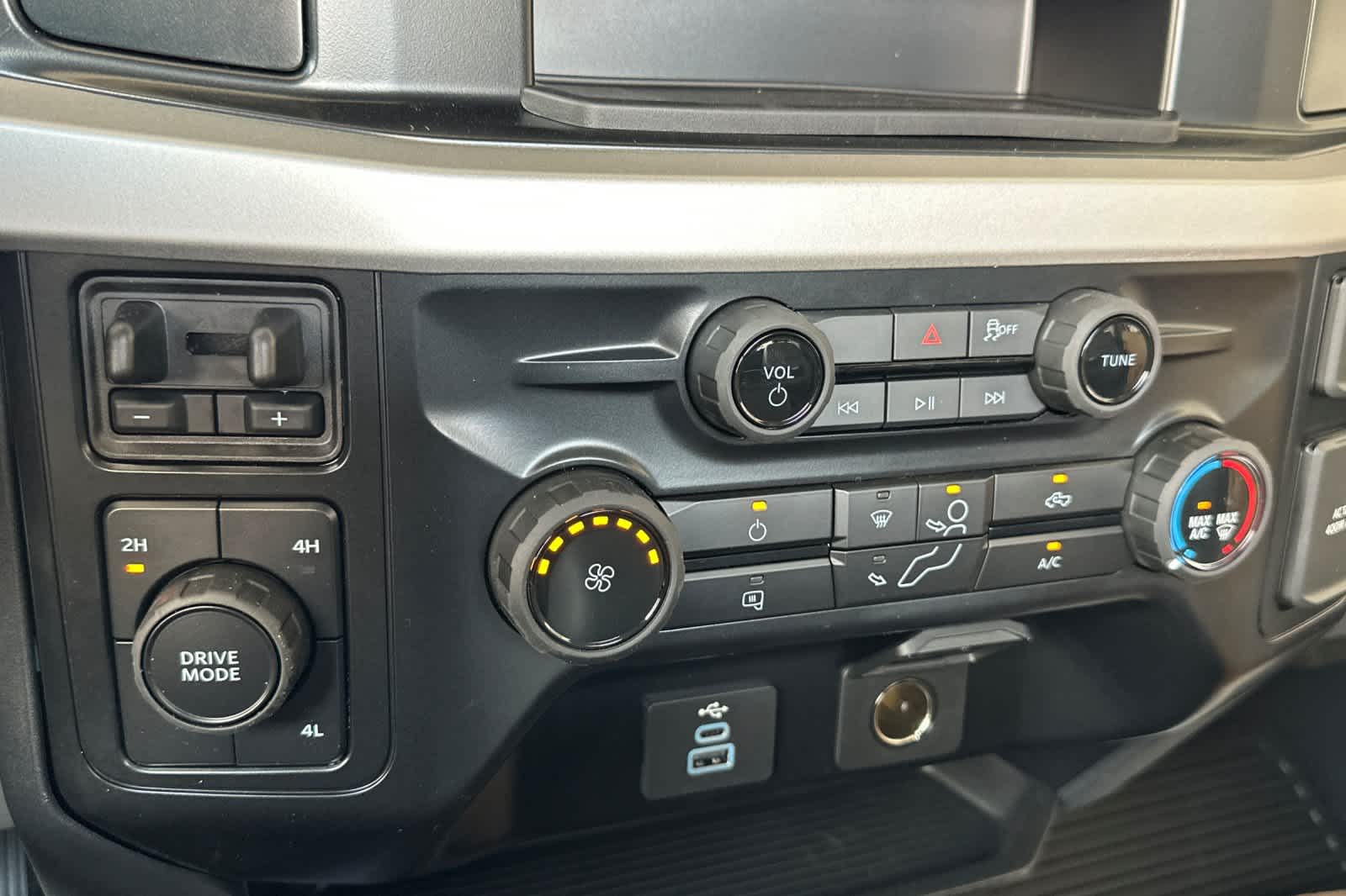 2026 Ford F-350 photo 13