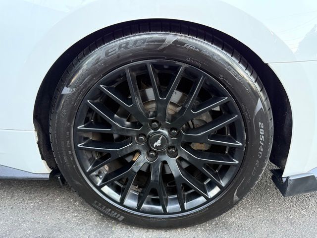 2015 Ford Mustang GT photo 27