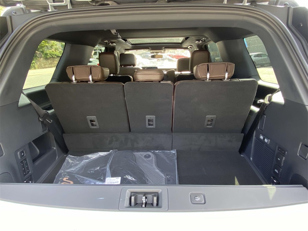 2025 Ford Expedition King Ranch photo 8