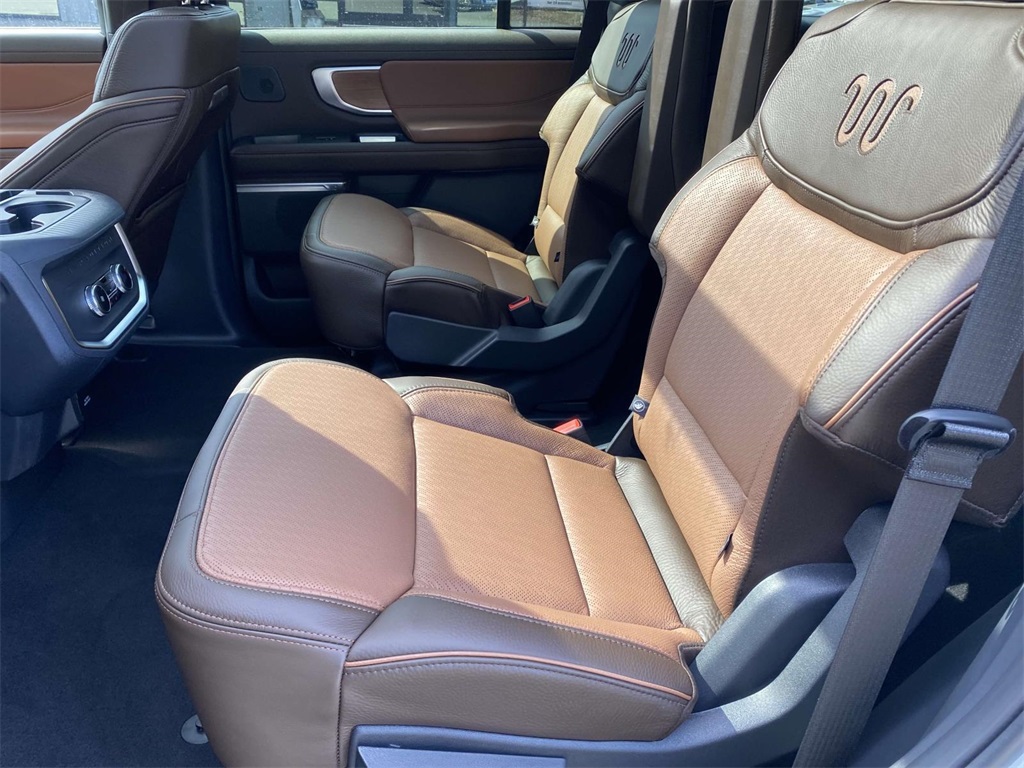 2025 Ford Expedition King Ranch photo 11